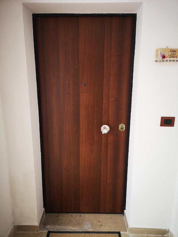 La Casa Delle Sorprese Apartment ตรานิ ภายนอก รูปภาพ